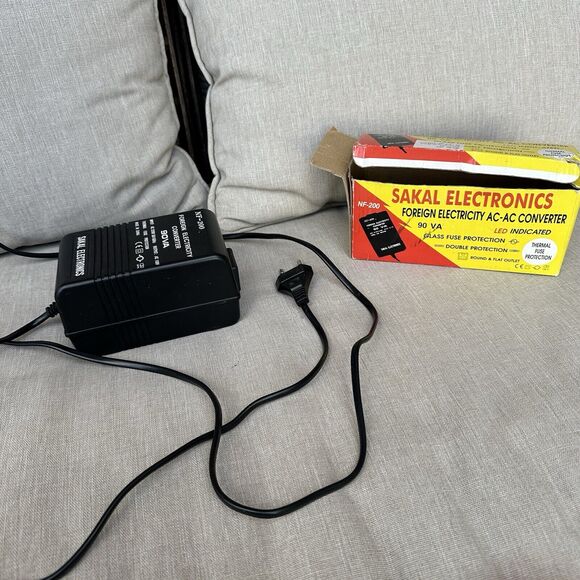Sakal Foreign Electricity Voltage Converter Model NF-200 (220V to 110V) LN - Picture 1 of 4
